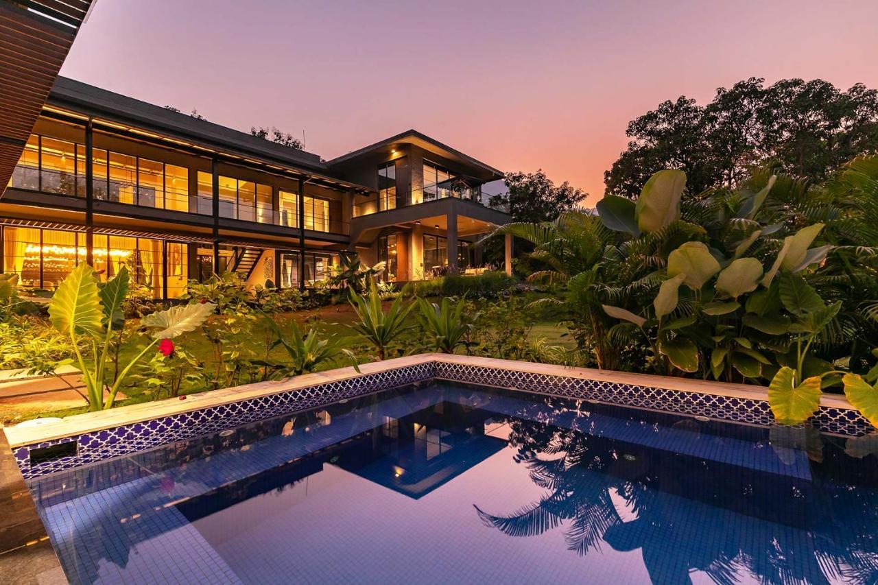 Stayvista At The Charcoal Villa Luxury Collection Alibág Kültér fotó