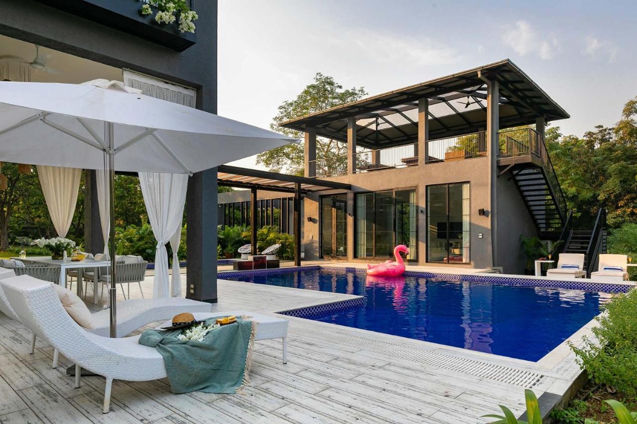 Stayvista At The Charcoal Villa Luxury Collection Alibág Kültér fotó