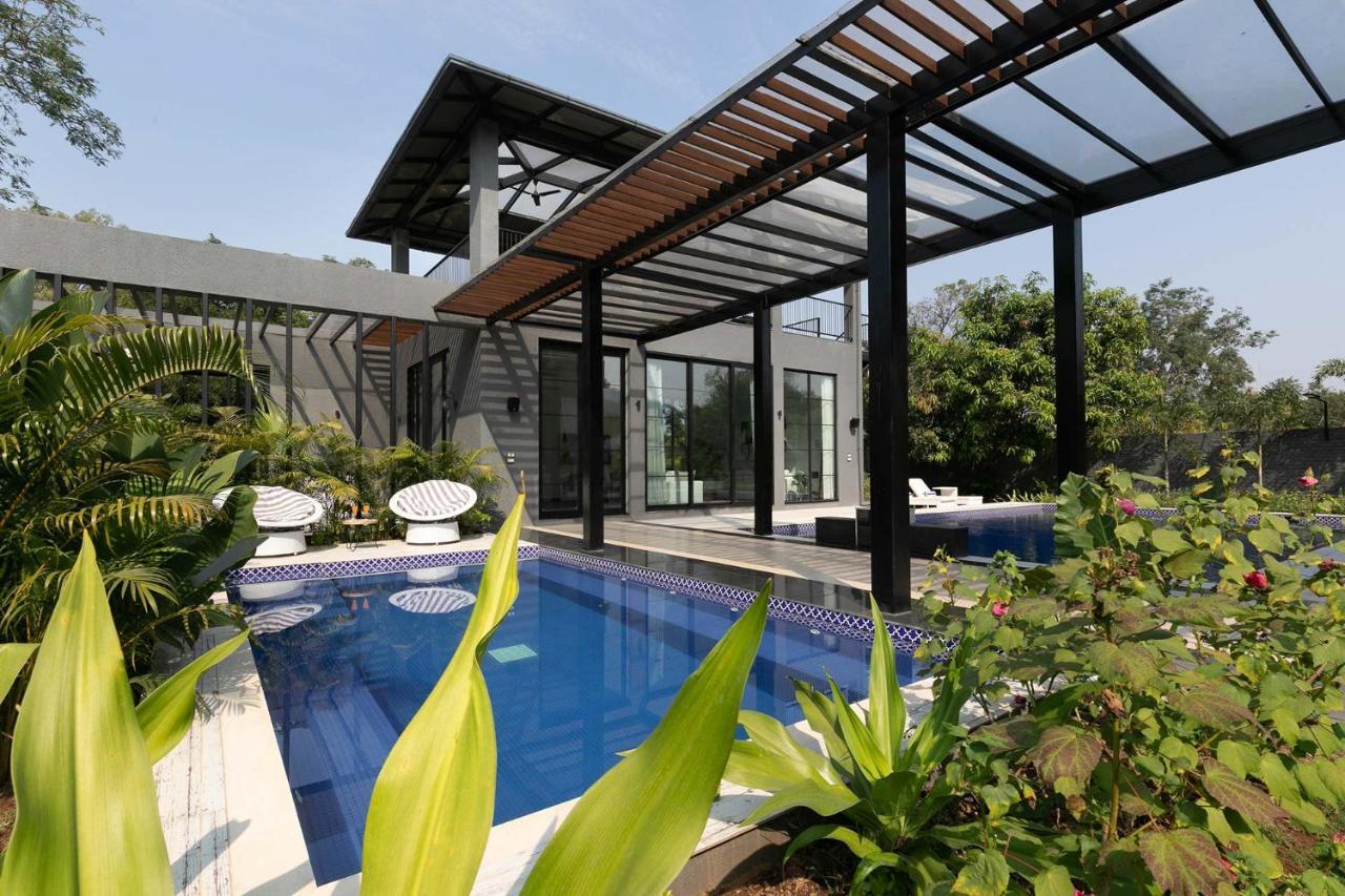 Stayvista At The Charcoal Villa Luxury Collection Alibág Kültér fotó
